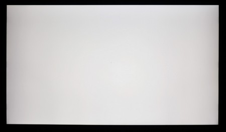 102_rwhite.jpg
