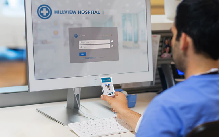 Монитор HP HC270cr