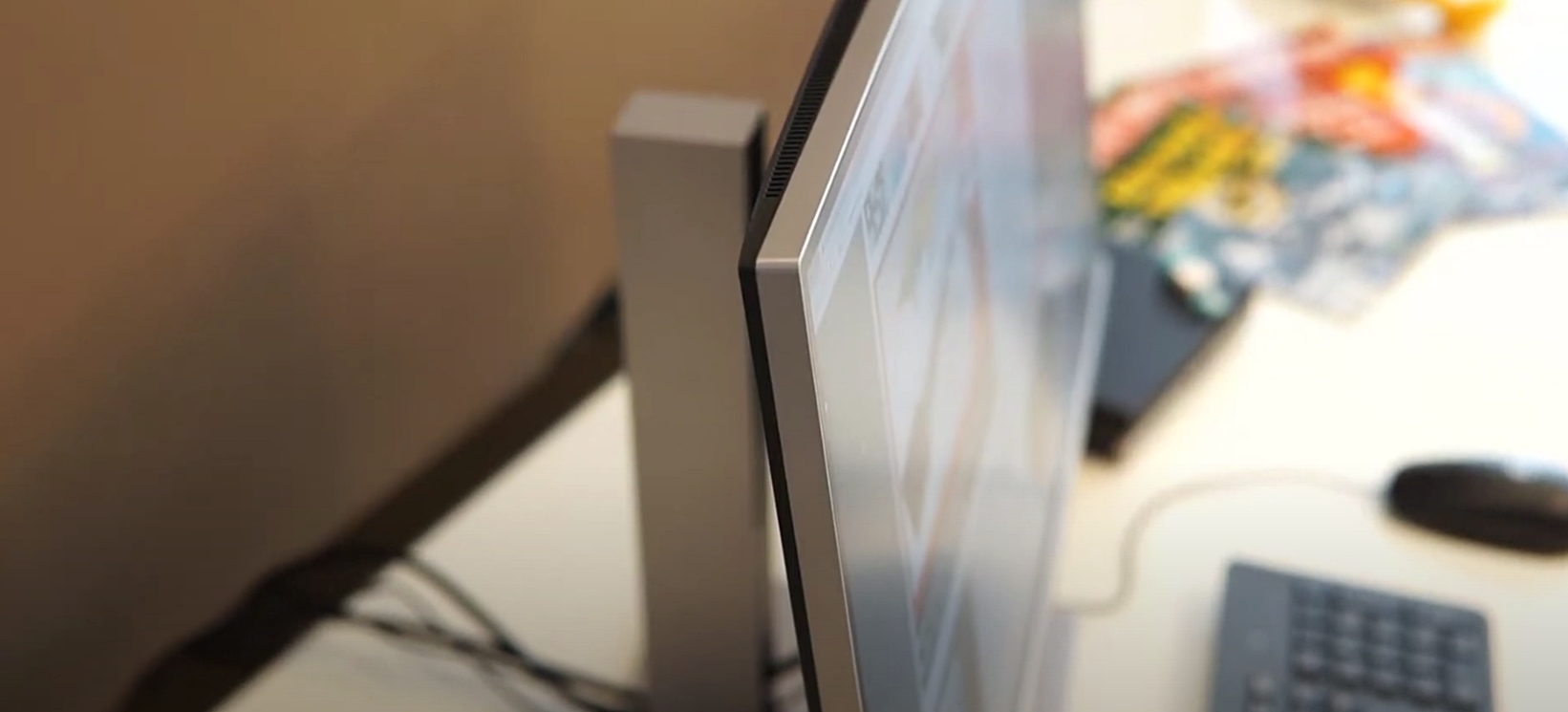 HP EliteDisplay E273q