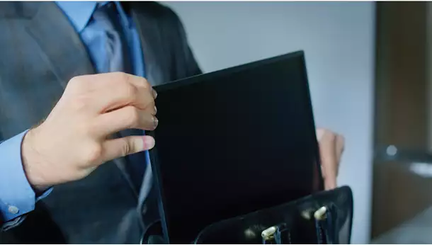 Портативный монитор Philips 16B1P3302